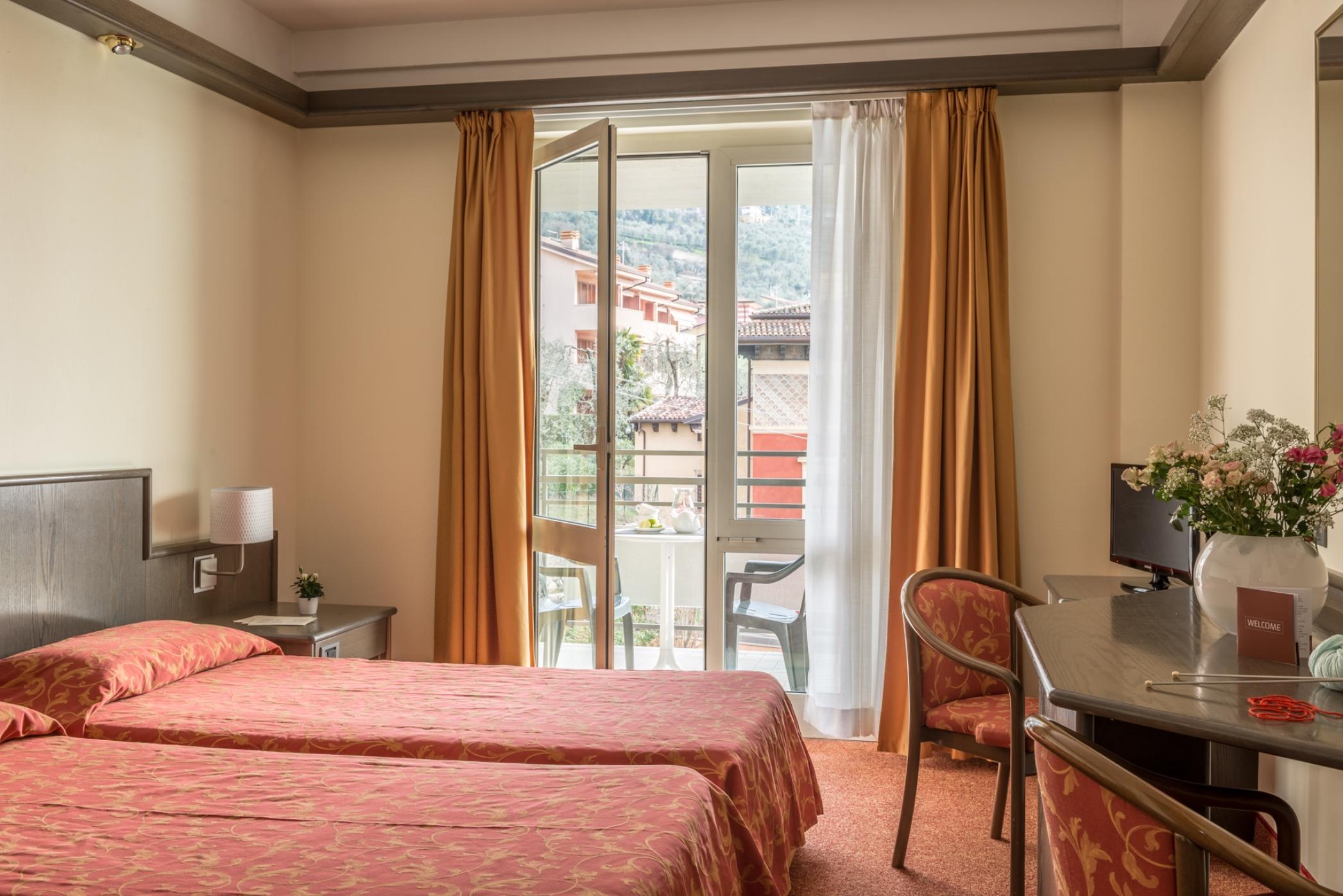 Hotel Drago Brenzone sul Garda Eksteriør billede