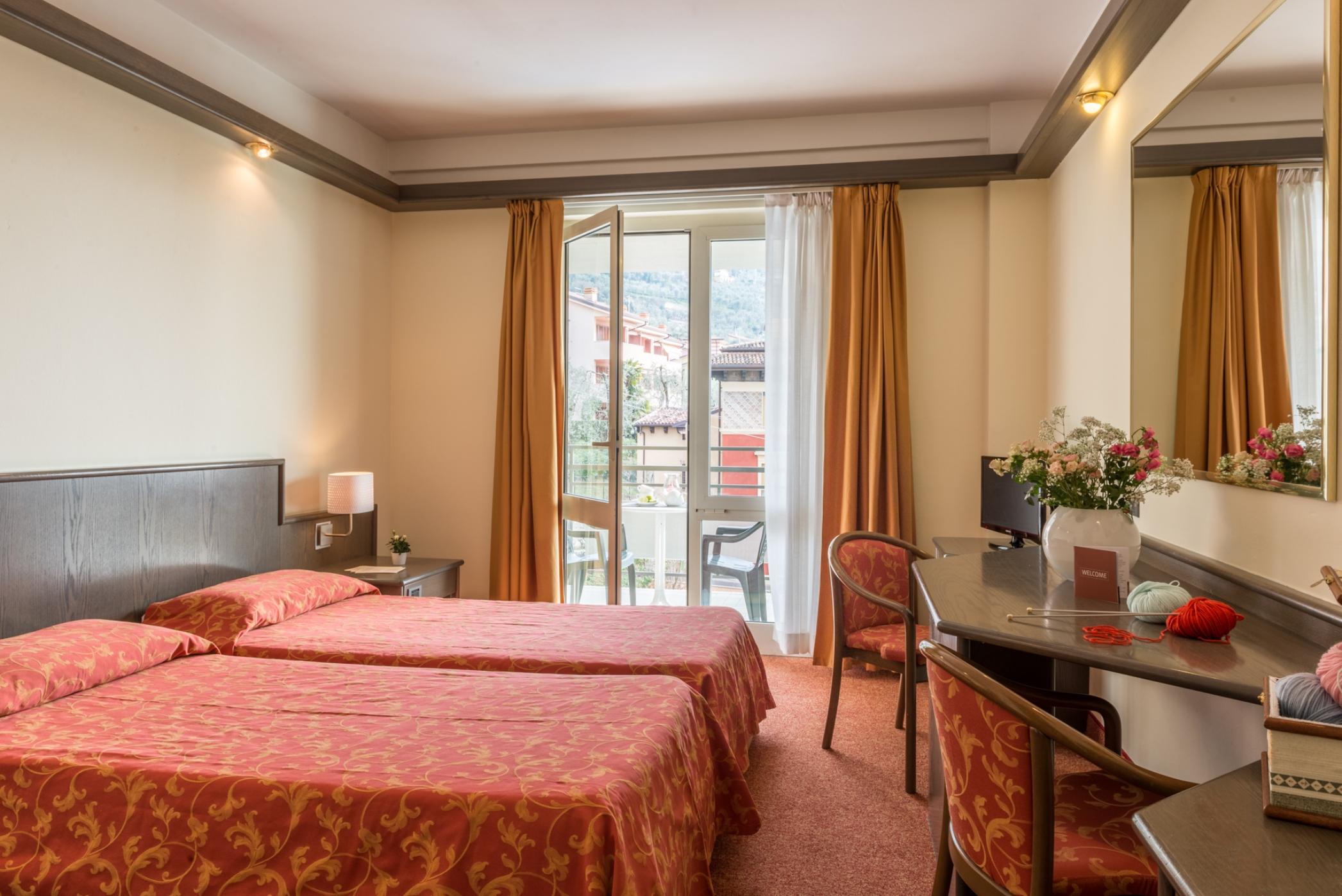 Hotel Drago Brenzone sul Garda Eksteriør billede