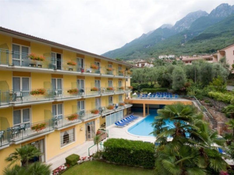 Hotel Drago Brenzone sul Garda Eksteriør billede